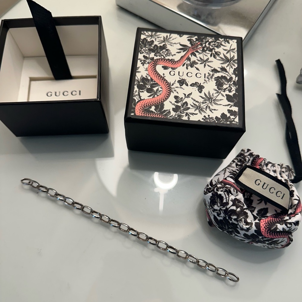 Gucci Sterling Silver 925 Clasping Oval Link Charm Bracelet
